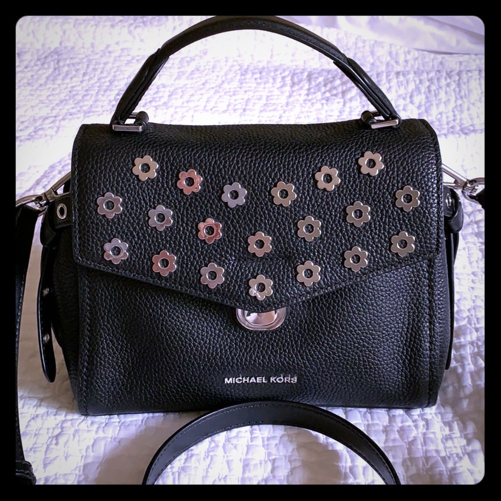 🔥PRICE REDUCED🔥FREE SHIPPING Michael Kors Bristo